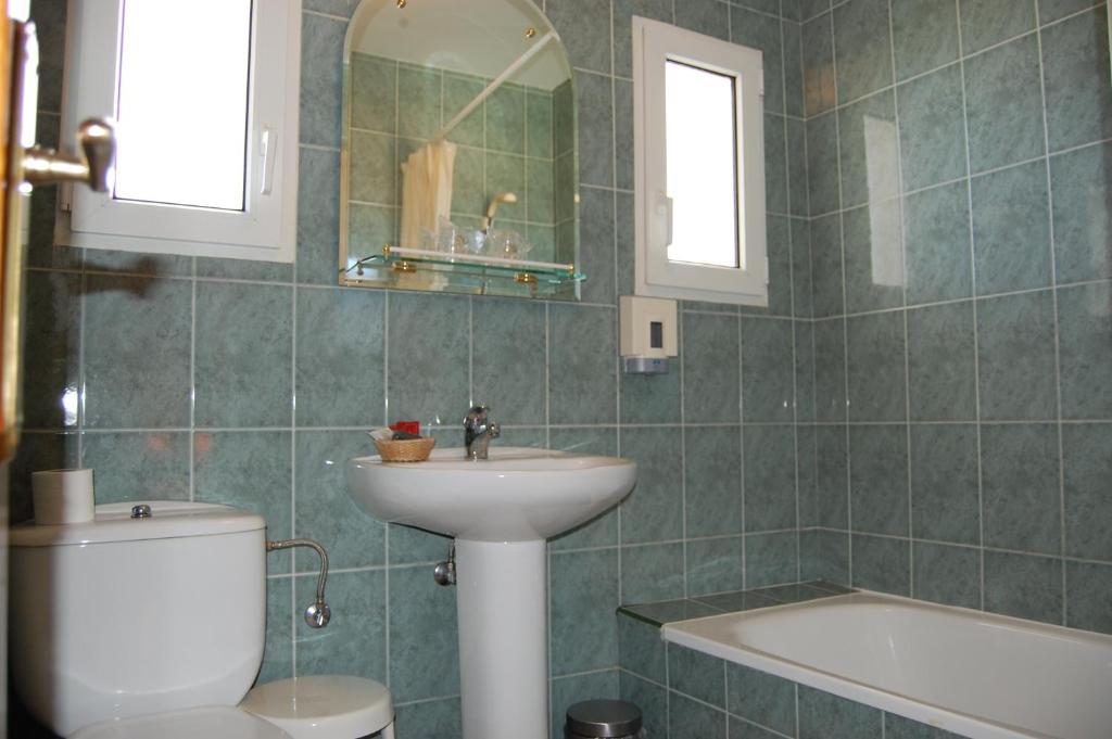 בחאר Hotel Los Duques חדר תמונה